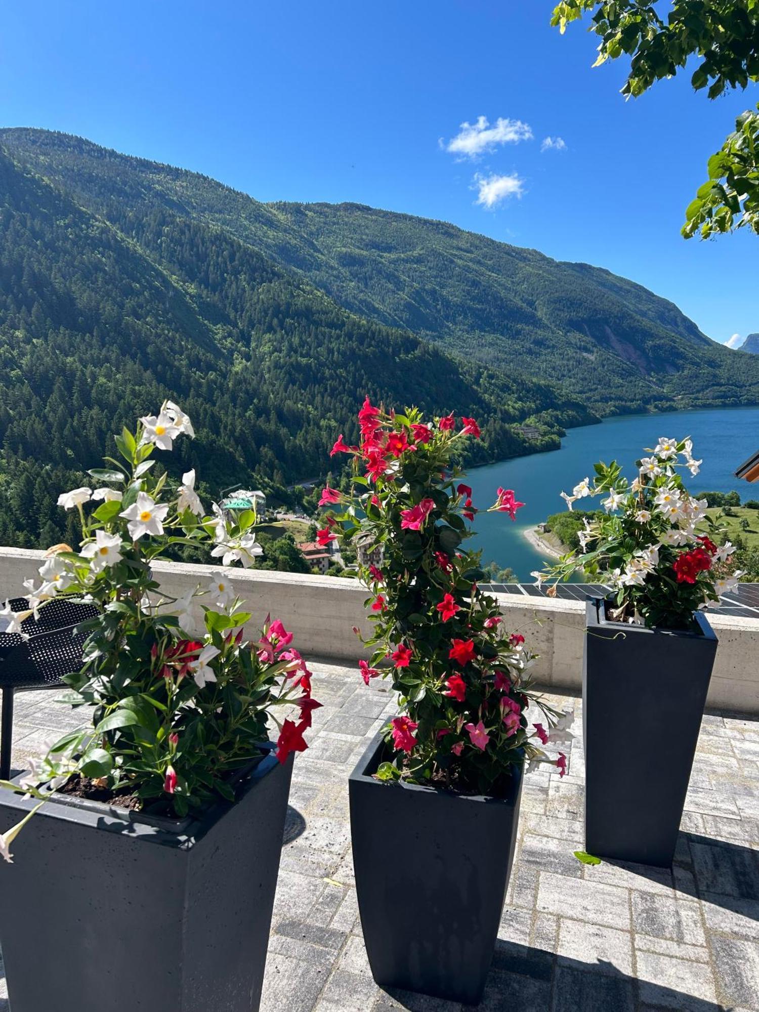 Hotel Aurora Molveno Esterno foto