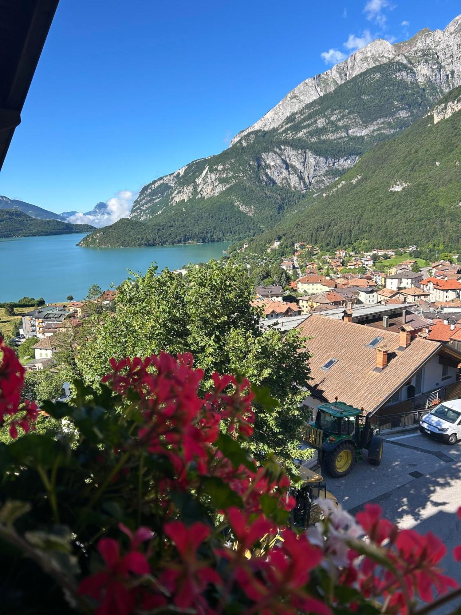 Hotel Aurora Molveno Esterno foto