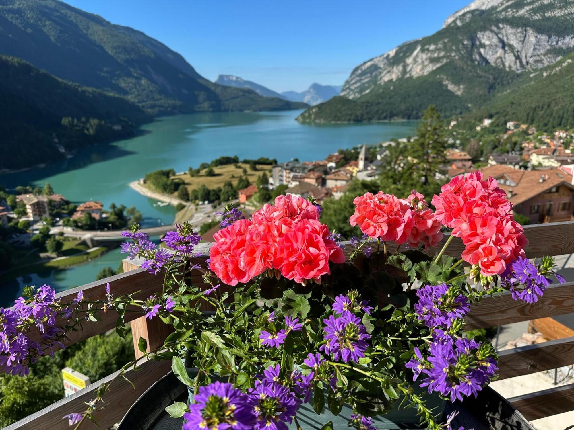 Hotel Aurora Molveno Esterno foto