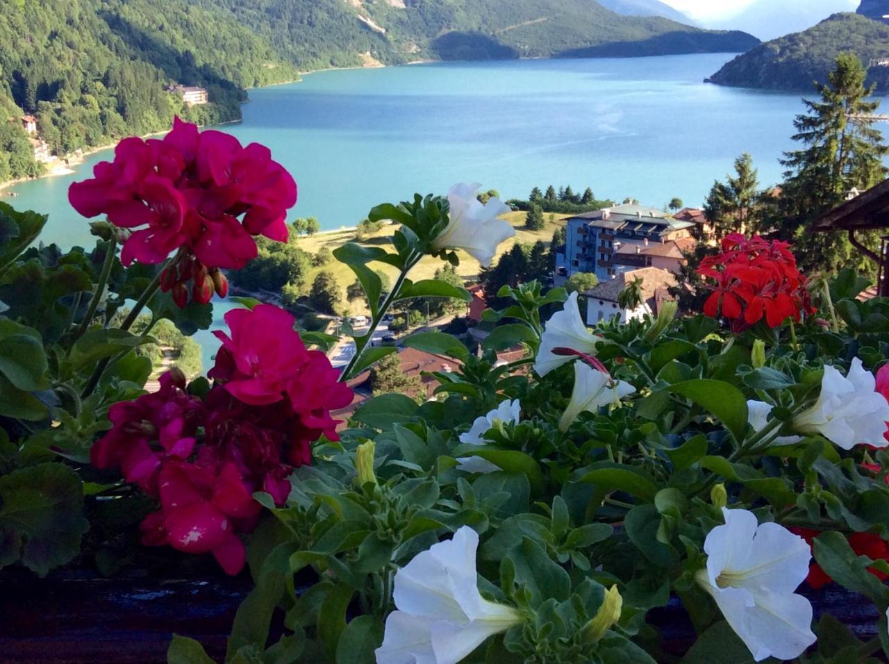 Hotel Aurora Molveno Esterno foto
